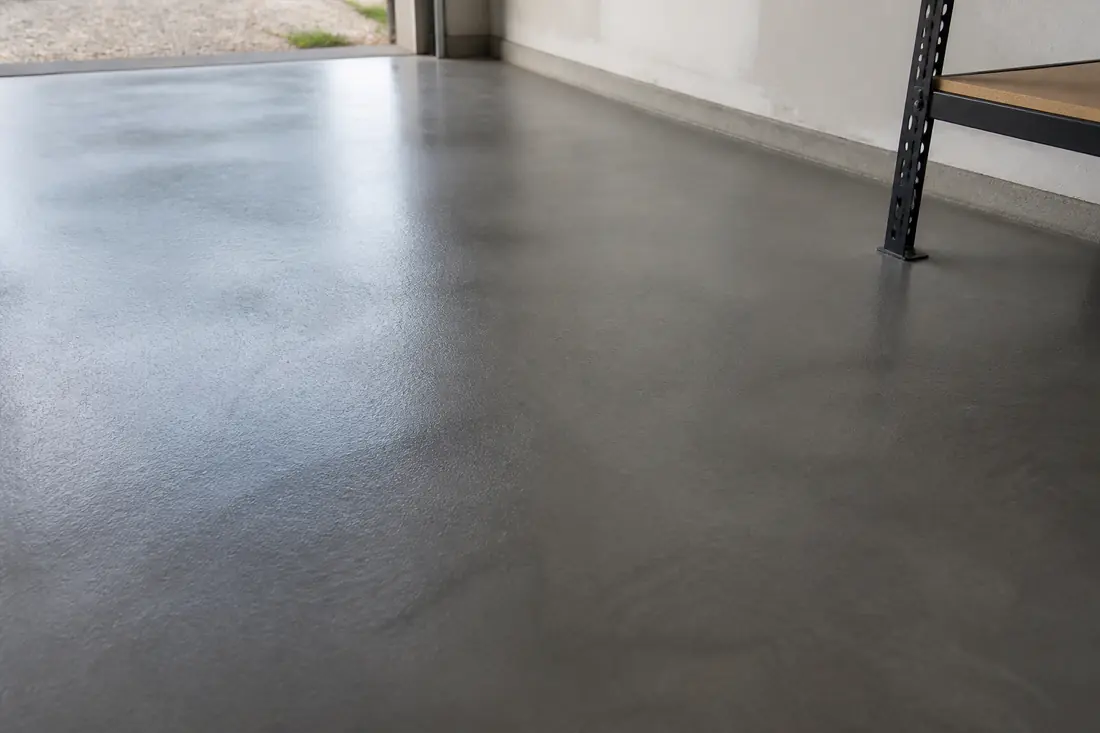 Smooth trowel finish — concrete